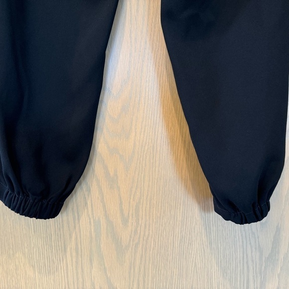 Vince Elastic Waist Contemporary Jogger with Pockets / medium - Picture 5 of 12